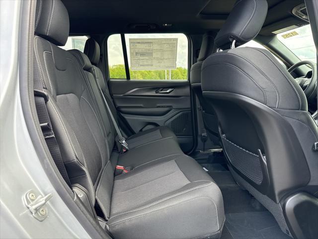 new 2025 Jeep Grand Cherokee car, priced at $44,170