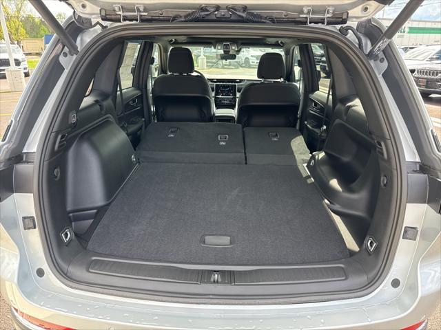 new 2025 Jeep Grand Cherokee car, priced at $44,170