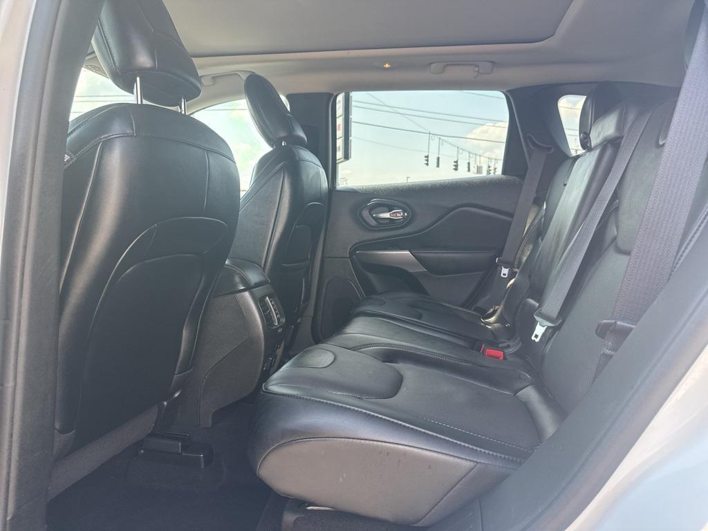 used 2022 Jeep Cherokee car, priced at $27,700