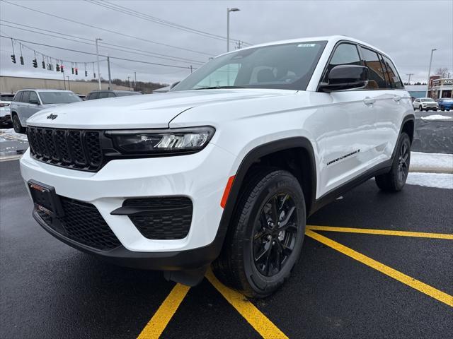 new 2025 Jeep Grand Cherokee car, priced at $45,935