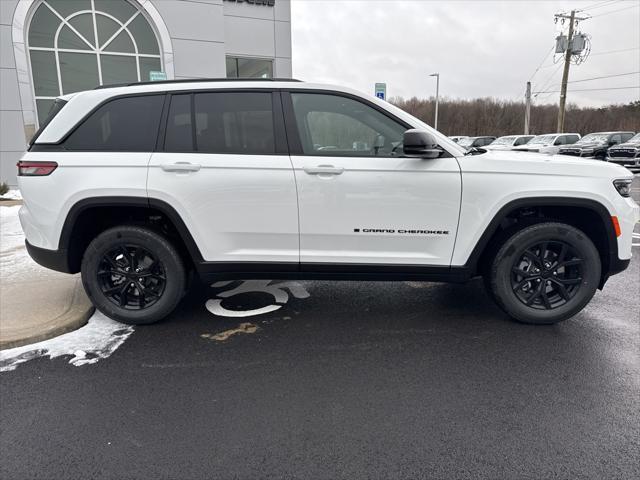 new 2025 Jeep Grand Cherokee car, priced at $45,935