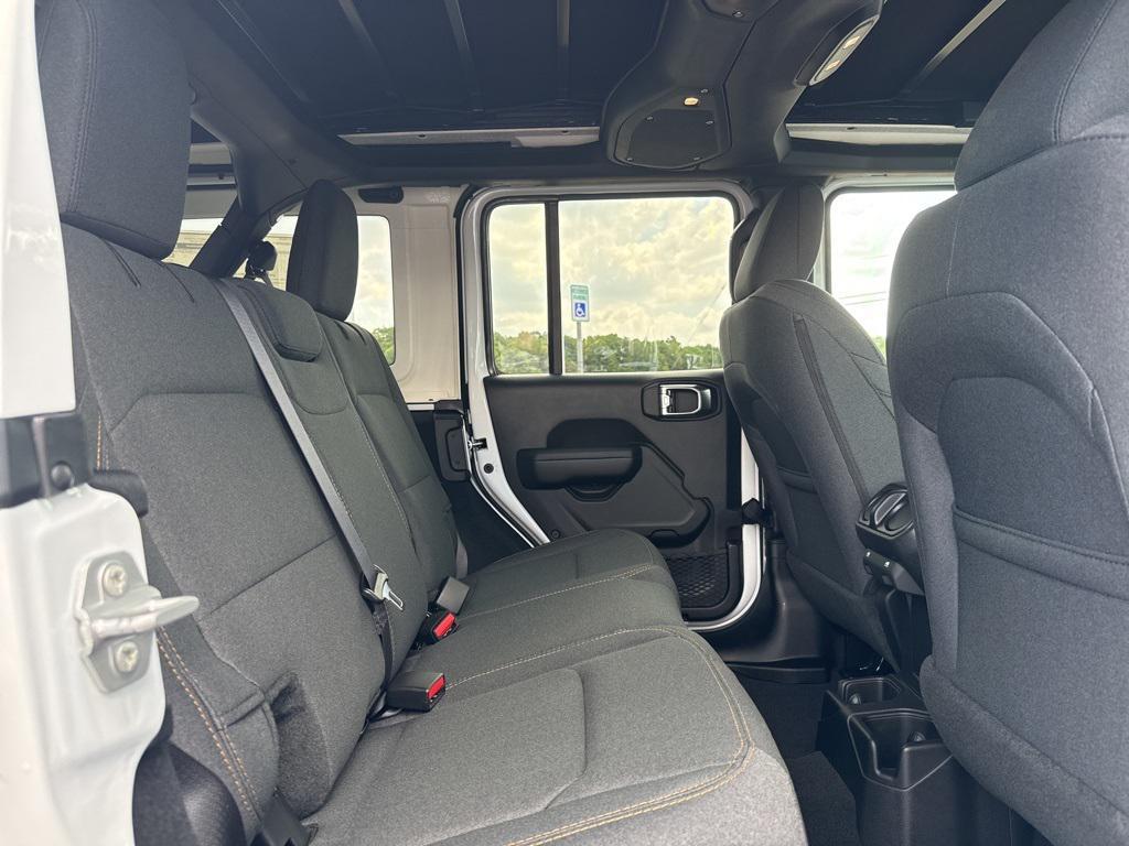 new 2025 Jeep Wrangler car, priced at $52,133