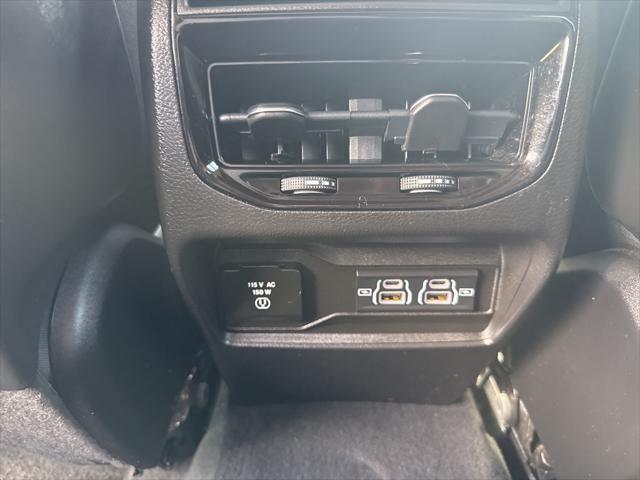 used 2022 Jeep Grand Cherokee car, priced at $31,900