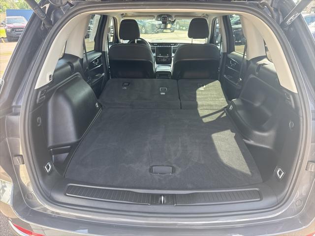 used 2022 Jeep Grand Cherokee car, priced at $31,900