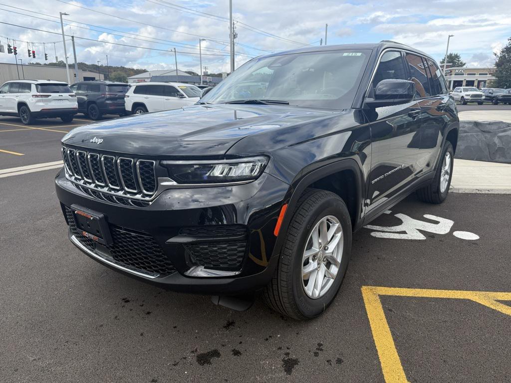 new 2025 Jeep Grand Cherokee car, priced at $44,665