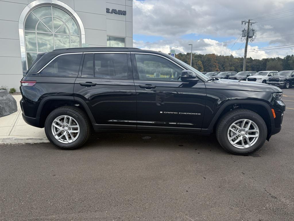 new 2025 Jeep Grand Cherokee car, priced at $44,665