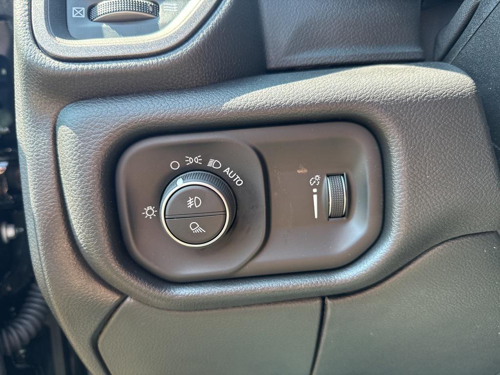 new 2025 Ram 2500 car, priced at $60,095
