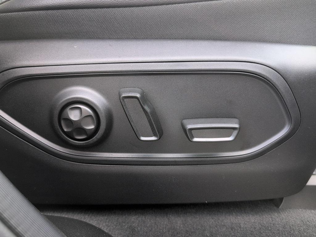 new 2025 Jeep Grand Cherokee car, priced at $49,415