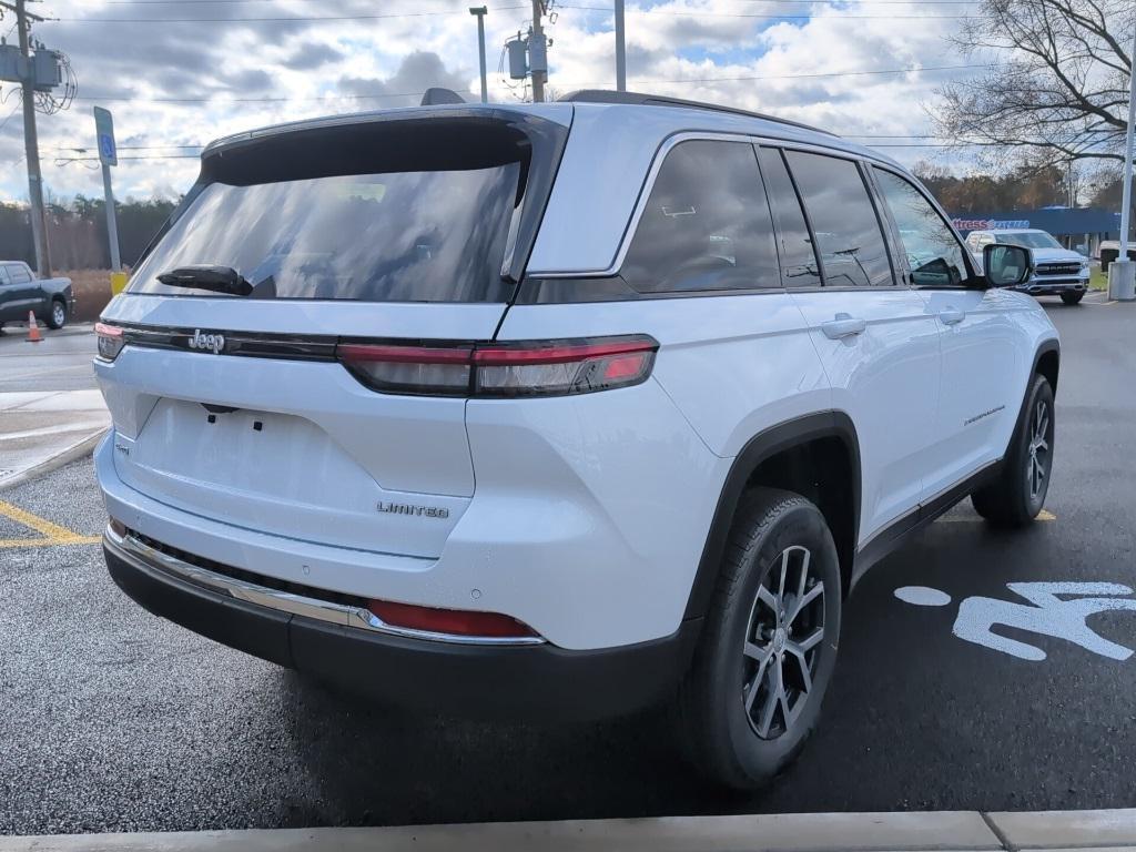 new 2025 Jeep Grand Cherokee car, priced at $49,415