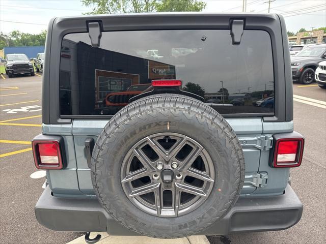 new 2025 Jeep Wrangler car, priced at $48,542