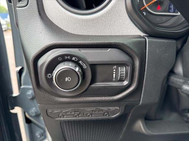 new 2025 Jeep Wrangler car, priced at $48,542
