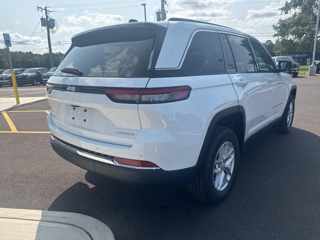 new 2025 Jeep Grand Cherokee car, priced at $45,075