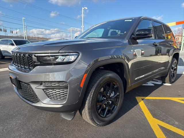 new 2025 Jeep Grand Cherokee car, priced at $46,530