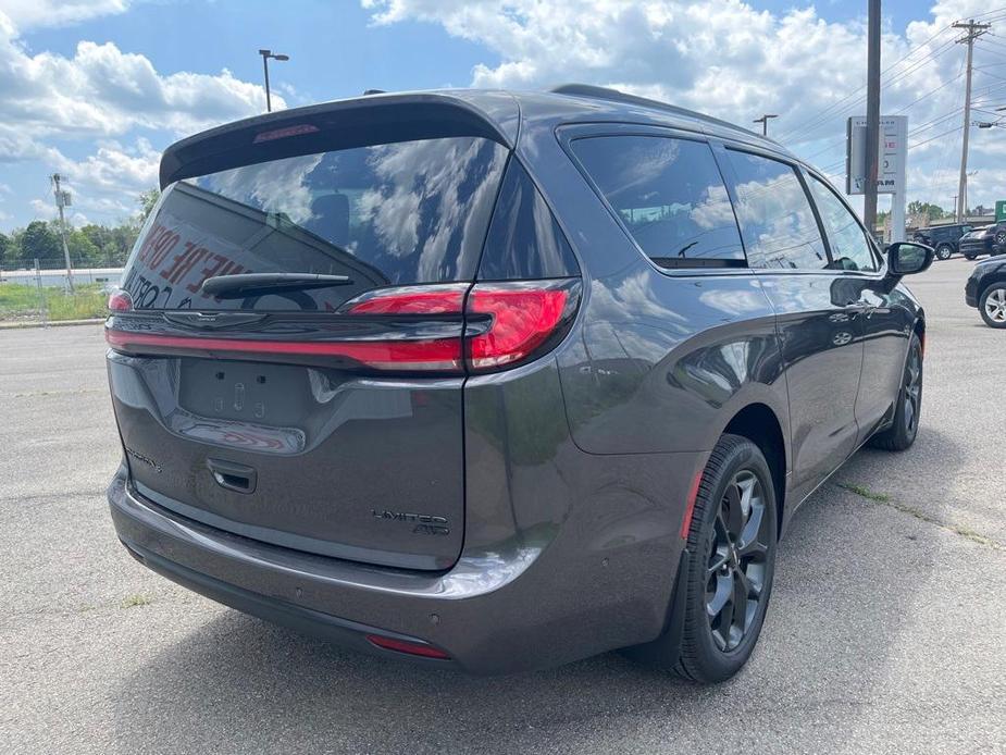 new 2023 Chrysler Pacifica car, priced at $50,651