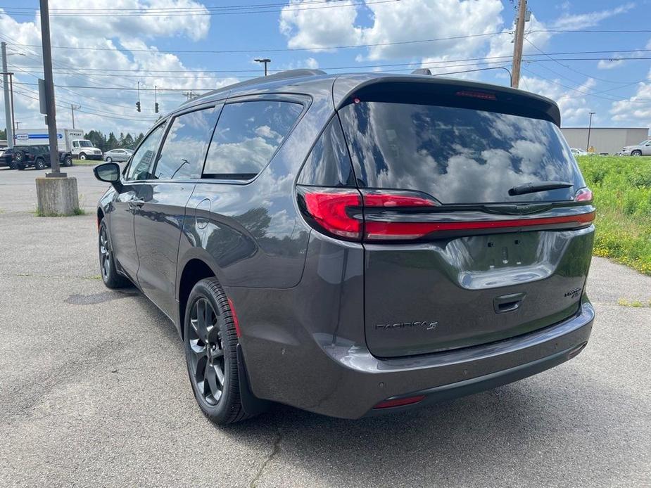 new 2023 Chrysler Pacifica car, priced at $50,651