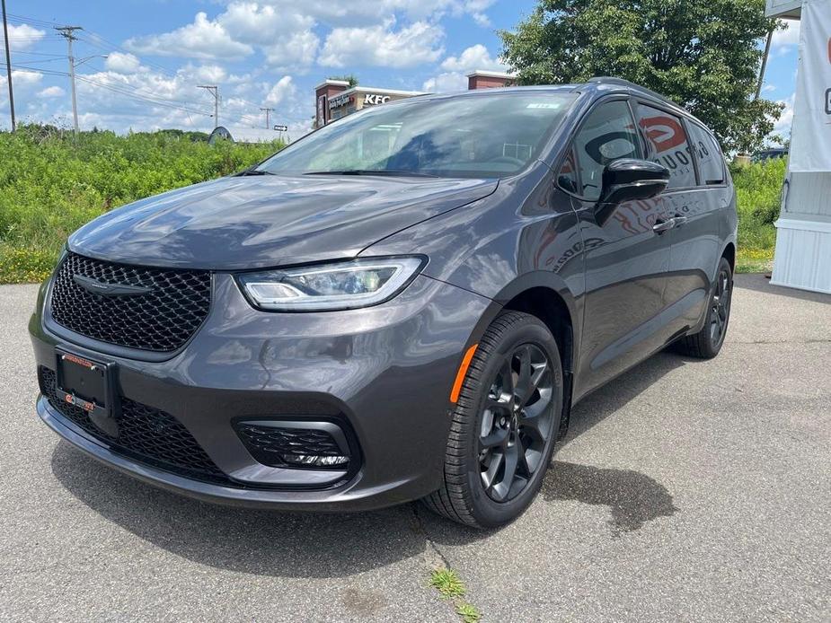 new 2023 Chrysler Pacifica car, priced at $50,651