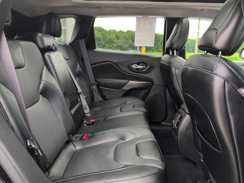used 2022 Jeep Cherokee car, priced at $28,200