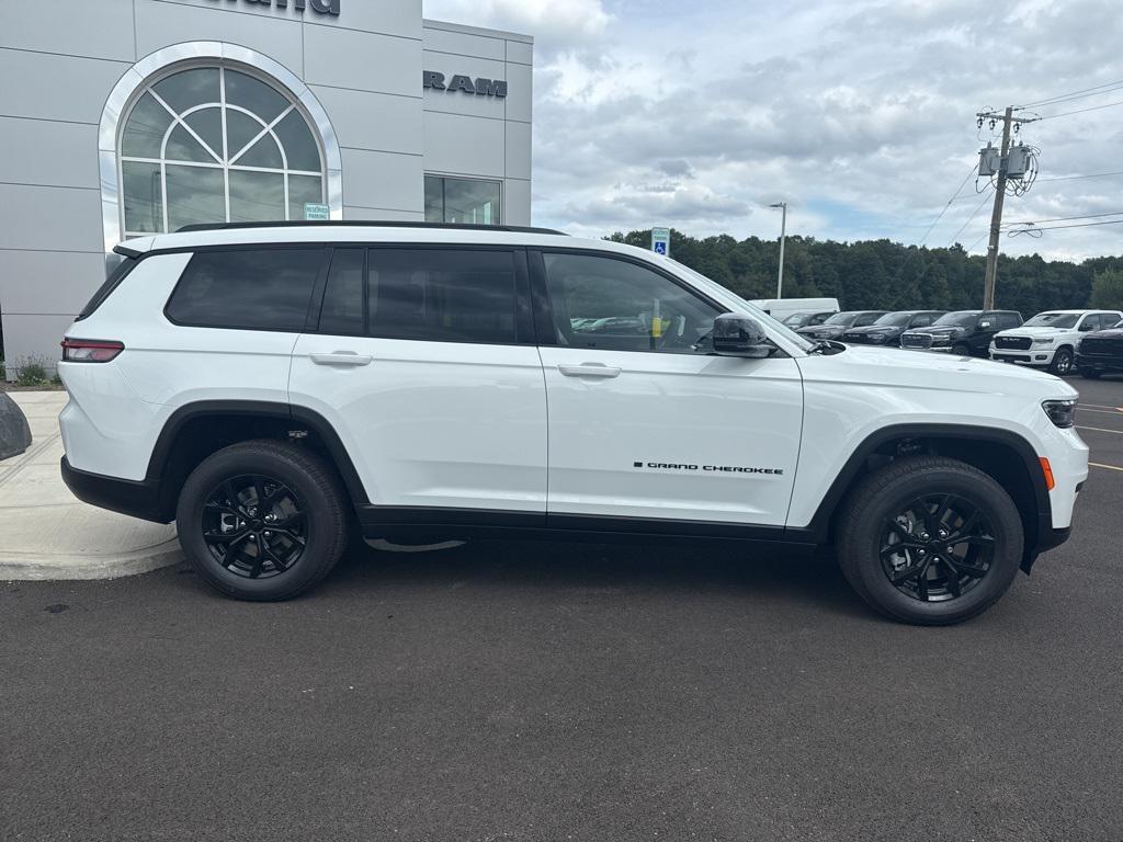 new 2025 Jeep Grand Cherokee L car, priced at $47,635