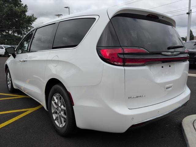 new 2025 Chrysler Pacifica car, priced at $44,445