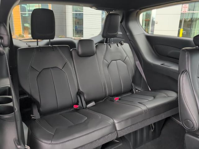 new 2025 Chrysler Pacifica car, priced at $44,640