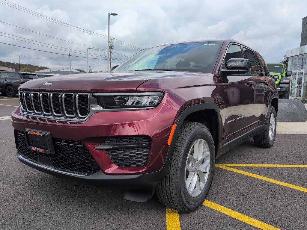new 2025 Jeep Grand Cherokee car, priced at $43,670