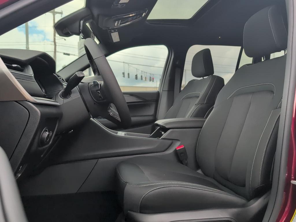 new 2025 Jeep Grand Cherokee car, priced at $43,670