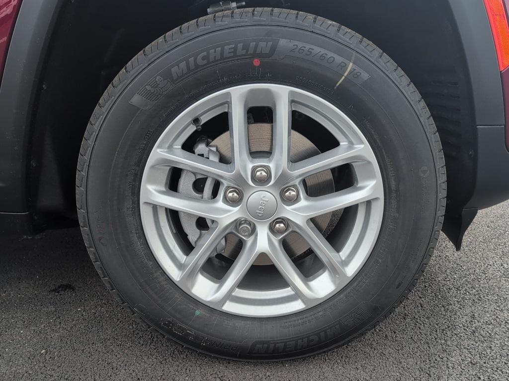 new 2025 Jeep Grand Cherokee car, priced at $43,670