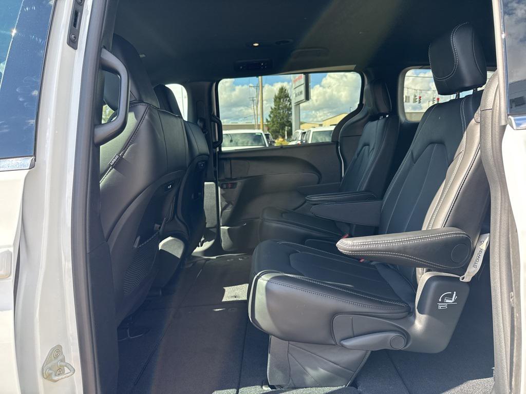 new 2026 Chrysler Pacifica car, priced at $48,135