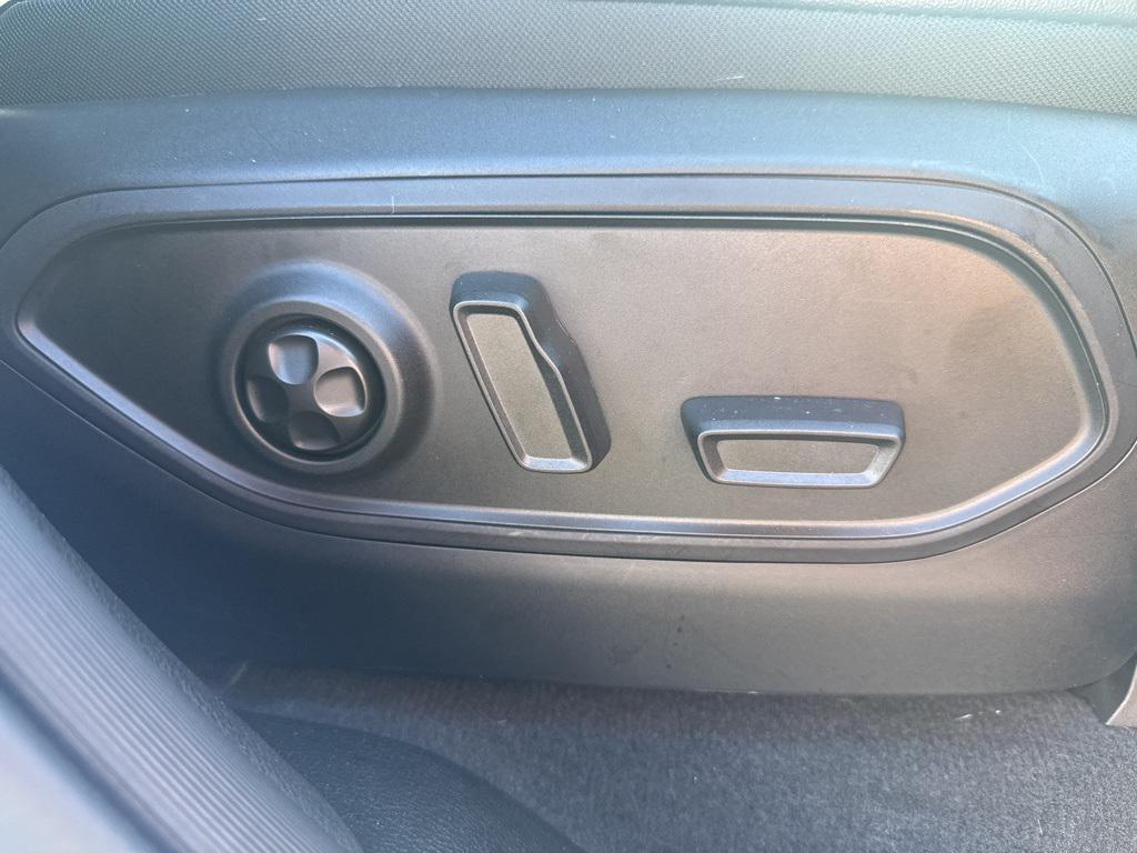 used 2023 Jeep Grand Cherokee L car, priced at $38,900