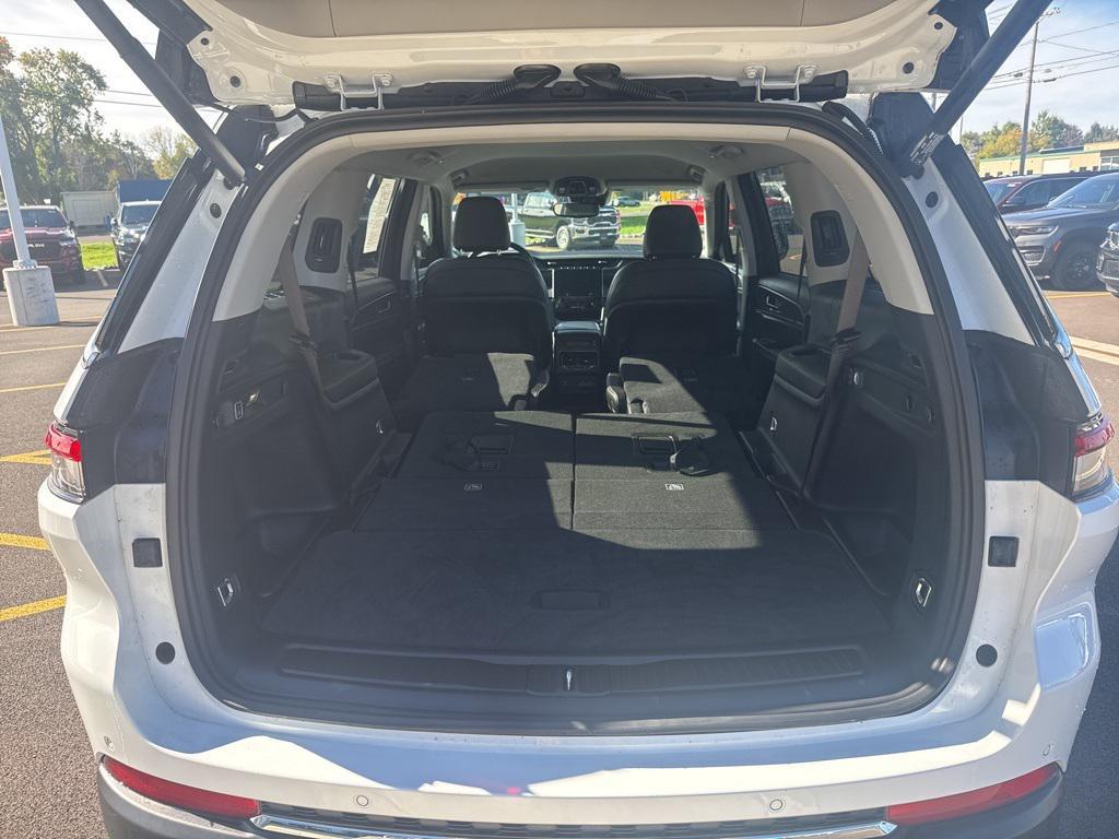 used 2023 Jeep Grand Cherokee L car, priced at $38,900
