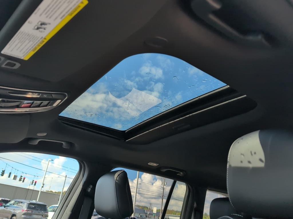 new 2025 Jeep Grand Cherokee car, priced at $45,635