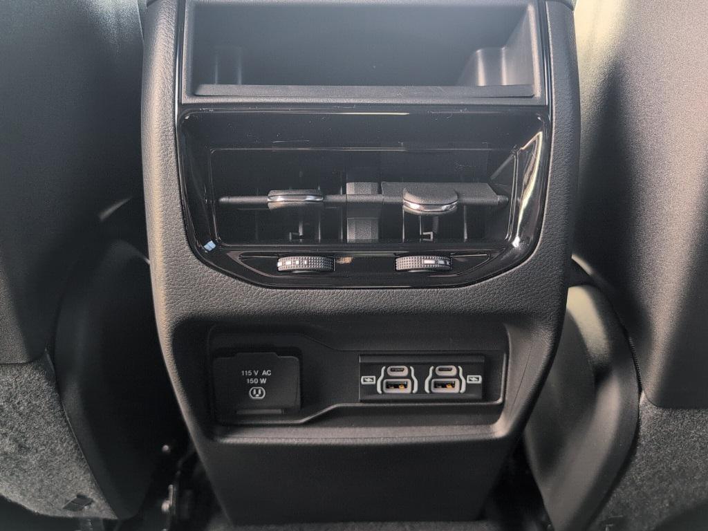new 2025 Jeep Grand Cherokee car, priced at $45,635