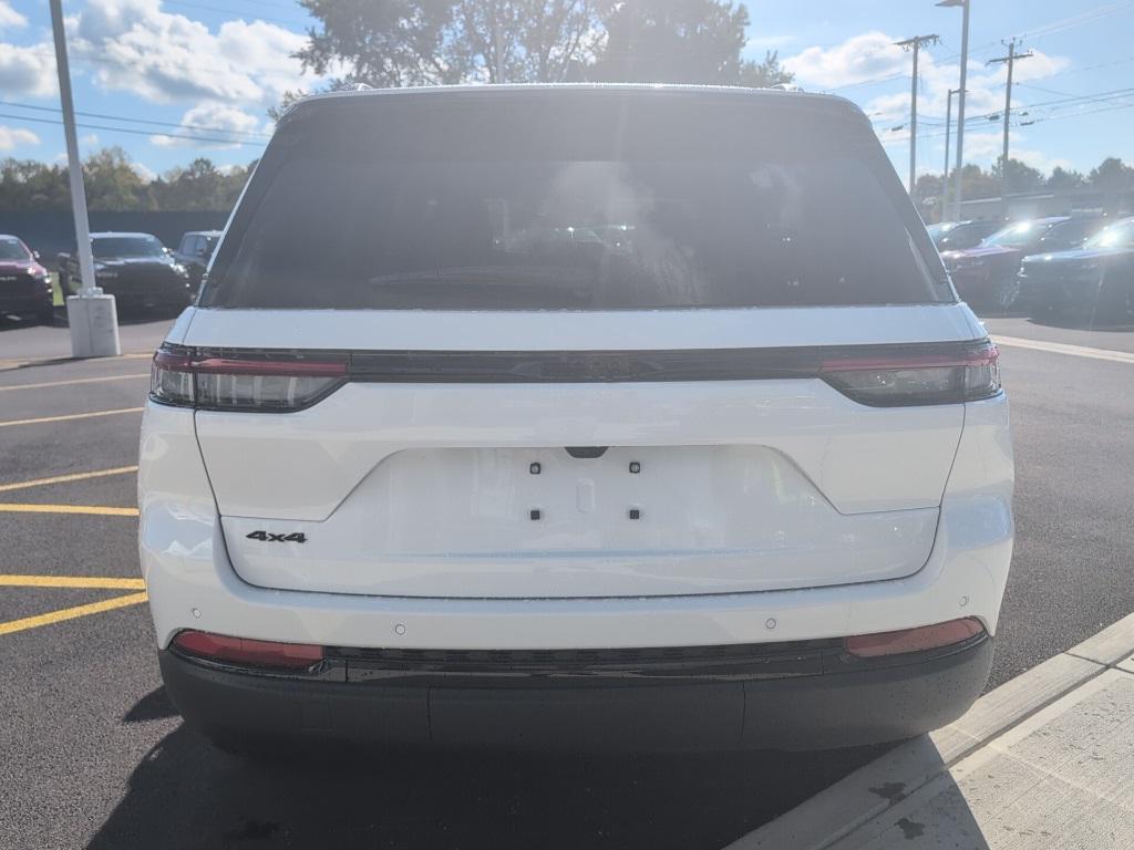 new 2025 Jeep Grand Cherokee car, priced at $45,635
