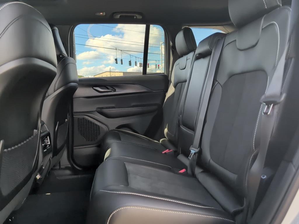 new 2025 Jeep Grand Cherokee car, priced at $45,635