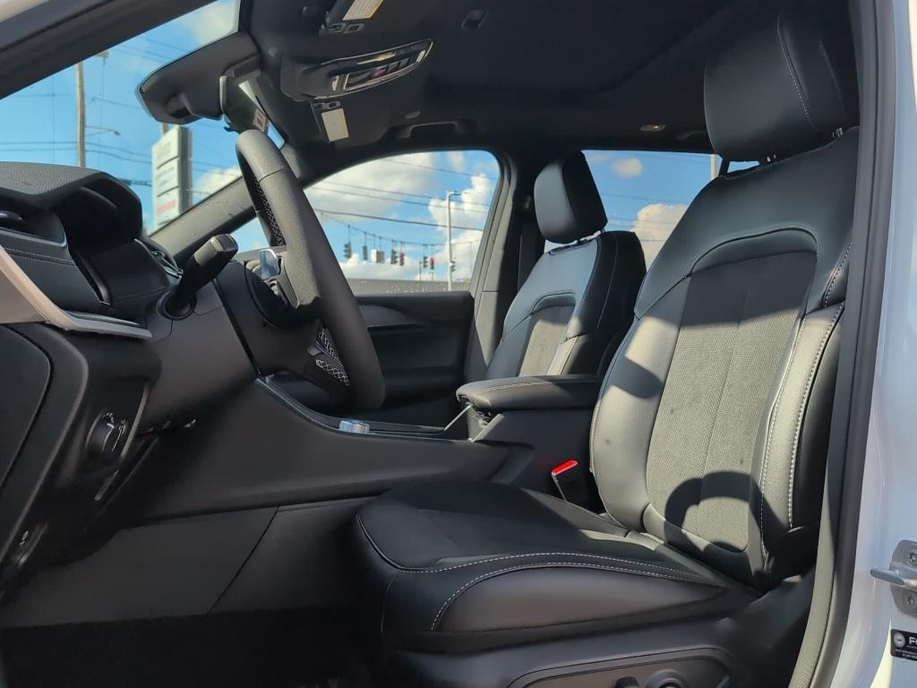 new 2025 Jeep Grand Cherokee car, priced at $45,635