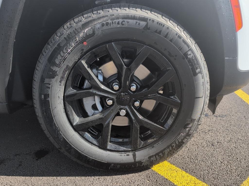 new 2025 Jeep Grand Cherokee car, priced at $45,635