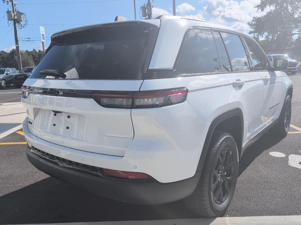 new 2025 Jeep Grand Cherokee car, priced at $45,635