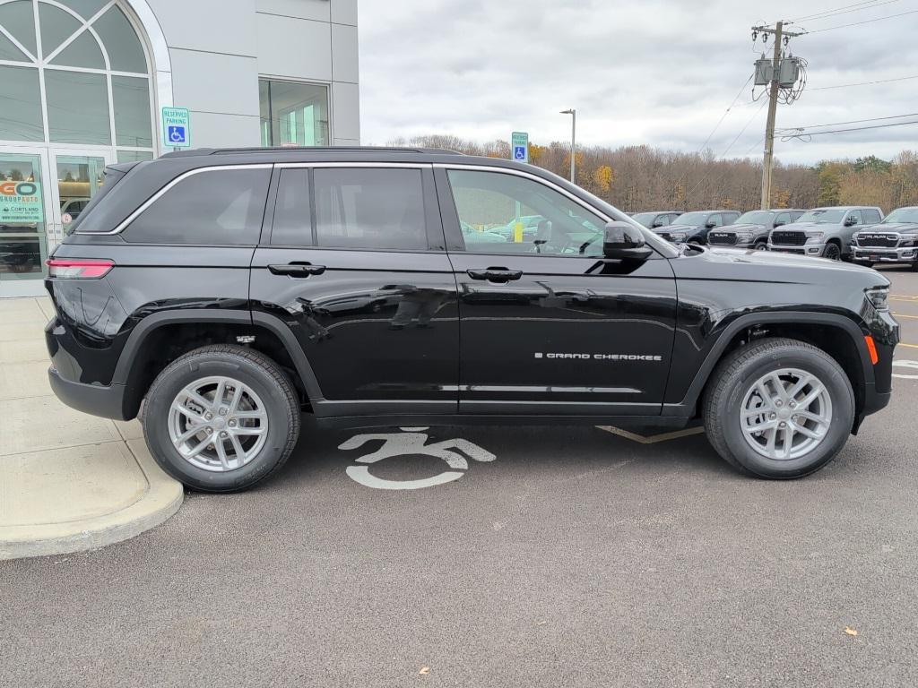 new 2025 Jeep Grand Cherokee car, priced at $44,170