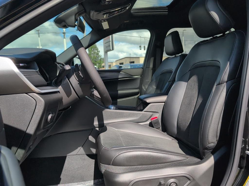 new 2025 Jeep Grand Cherokee L car, priced at $48,230