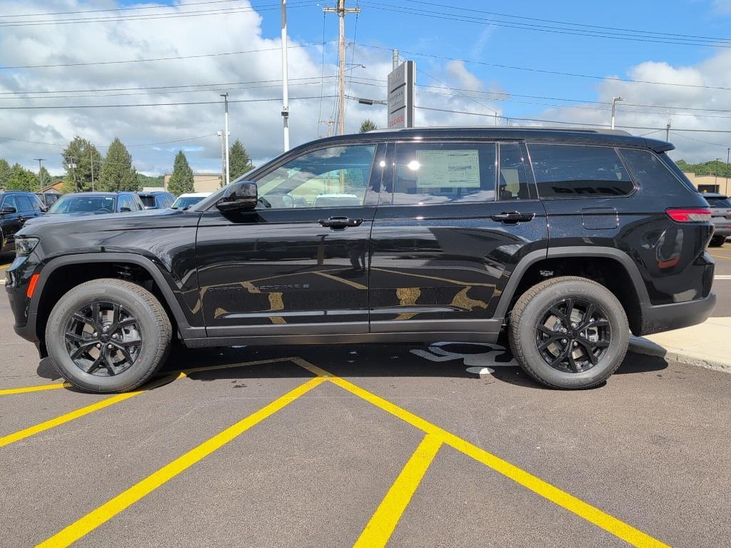 new 2025 Jeep Grand Cherokee L car, priced at $48,230