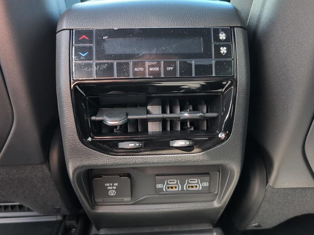 new 2025 Jeep Grand Cherokee L car, priced at $48,230