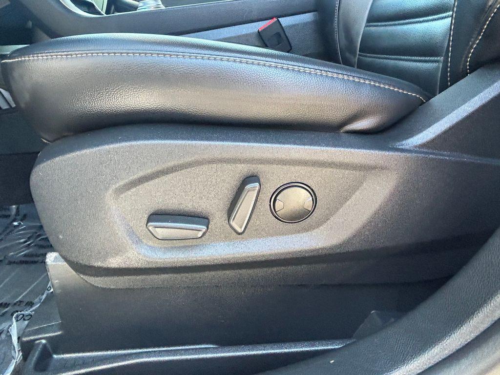 used 2024 Ford Edge car, priced at $22,995