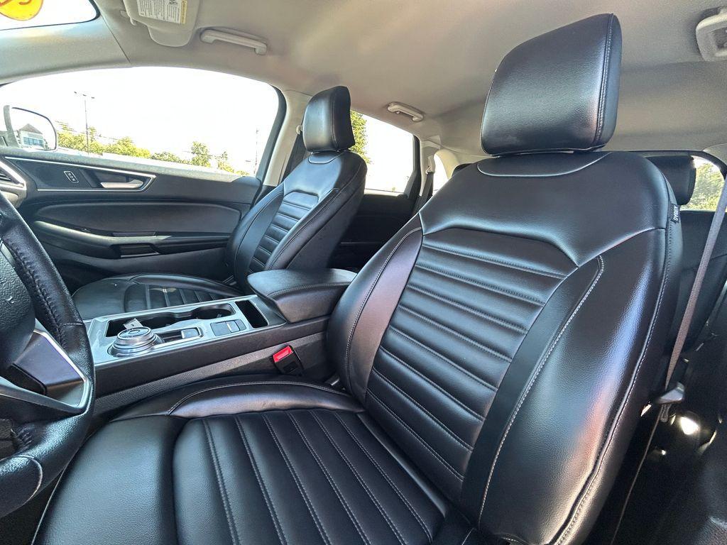 used 2024 Ford Edge car, priced at $22,995