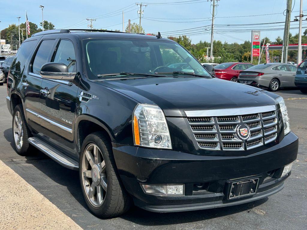 used 2014 Cadillac Escalade car, priced at $18,495