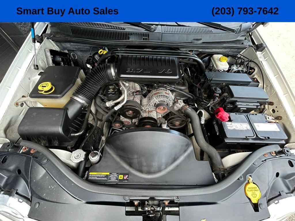 used 2005 Jeep Grand Cherokee car, priced at $8,995
