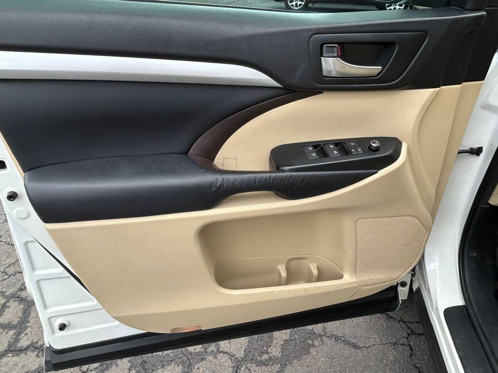 used 2015 Toyota Highlander car, priced at $15,995