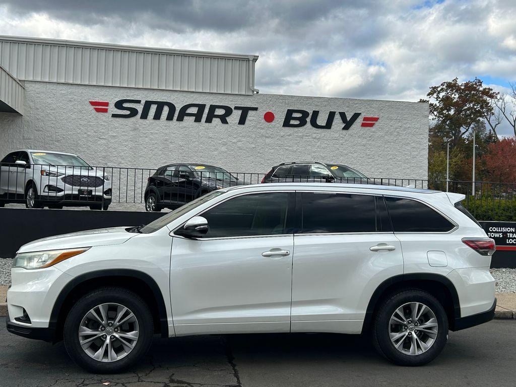 used 2015 Toyota Highlander car, priced at $15,995