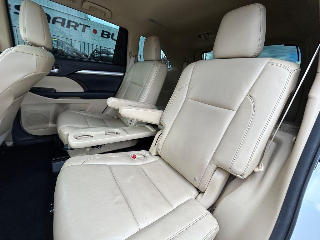 used 2015 Toyota Highlander car, priced at $15,995