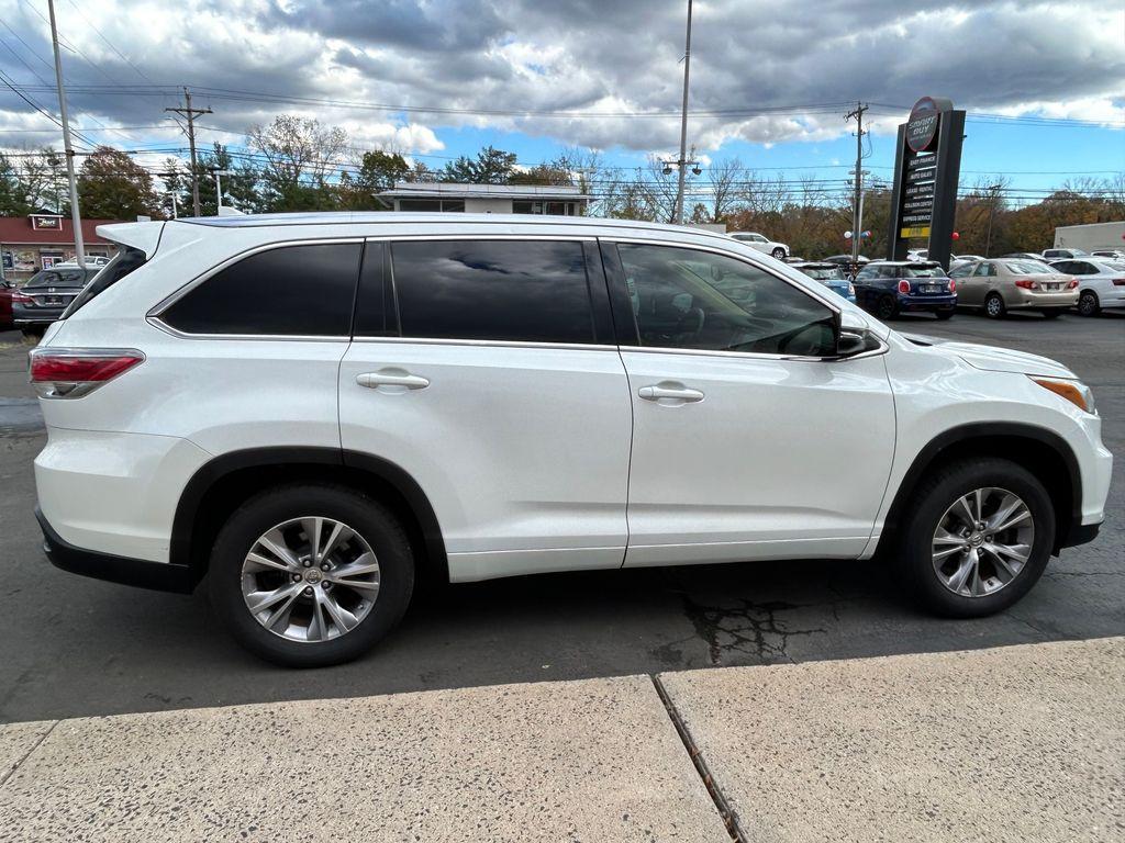 used 2015 Toyota Highlander car, priced at $15,995