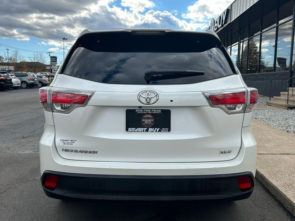 used 2015 Toyota Highlander car, priced at $15,995